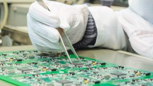 shutterstock_370633817 Semiconductor circuit board